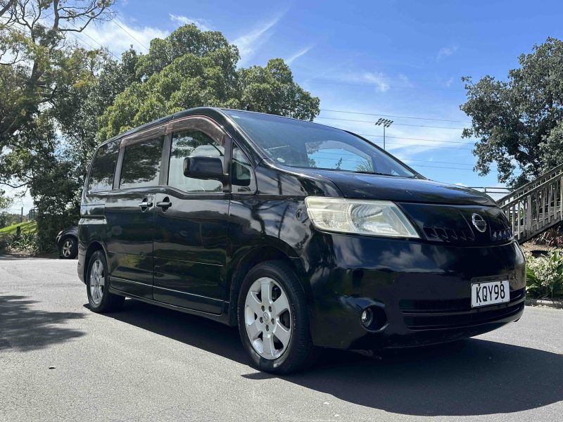 Nissan Serena 2006 | Low Km