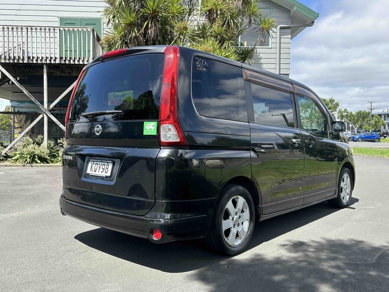 Nissan Serena 2006 | Low Km