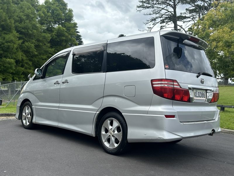 Toyota Alphard 2006