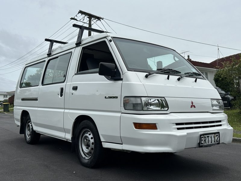 Mitsubishi L300 LWB 2008