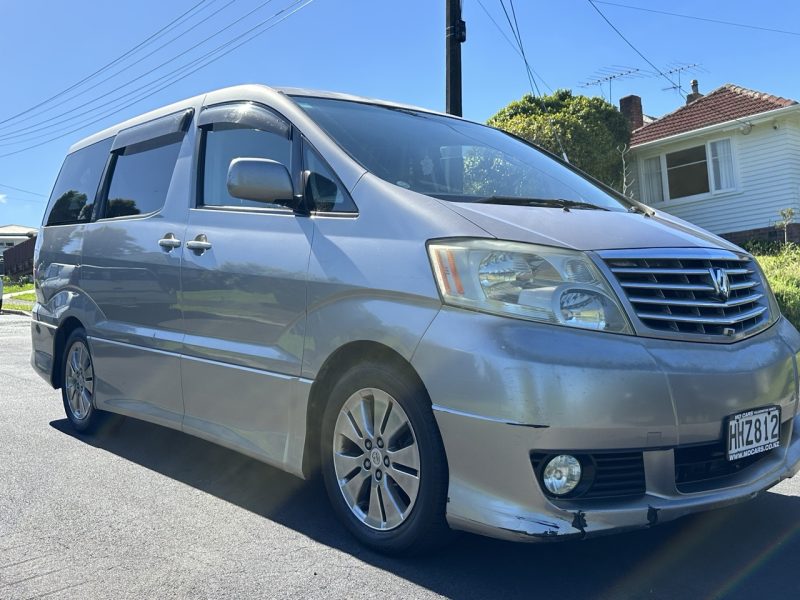 Toyota Alphard 2004